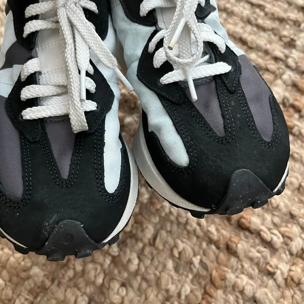 New Balance 327 Women's Size 8 Gray Black Suede Retro Lifestyle Sneakers